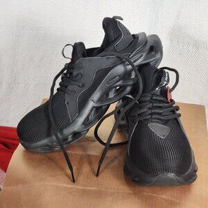 Tanleewa Steel Toe Black and Red Work Safety Sneakers Size 40 US Men 7 Women 8